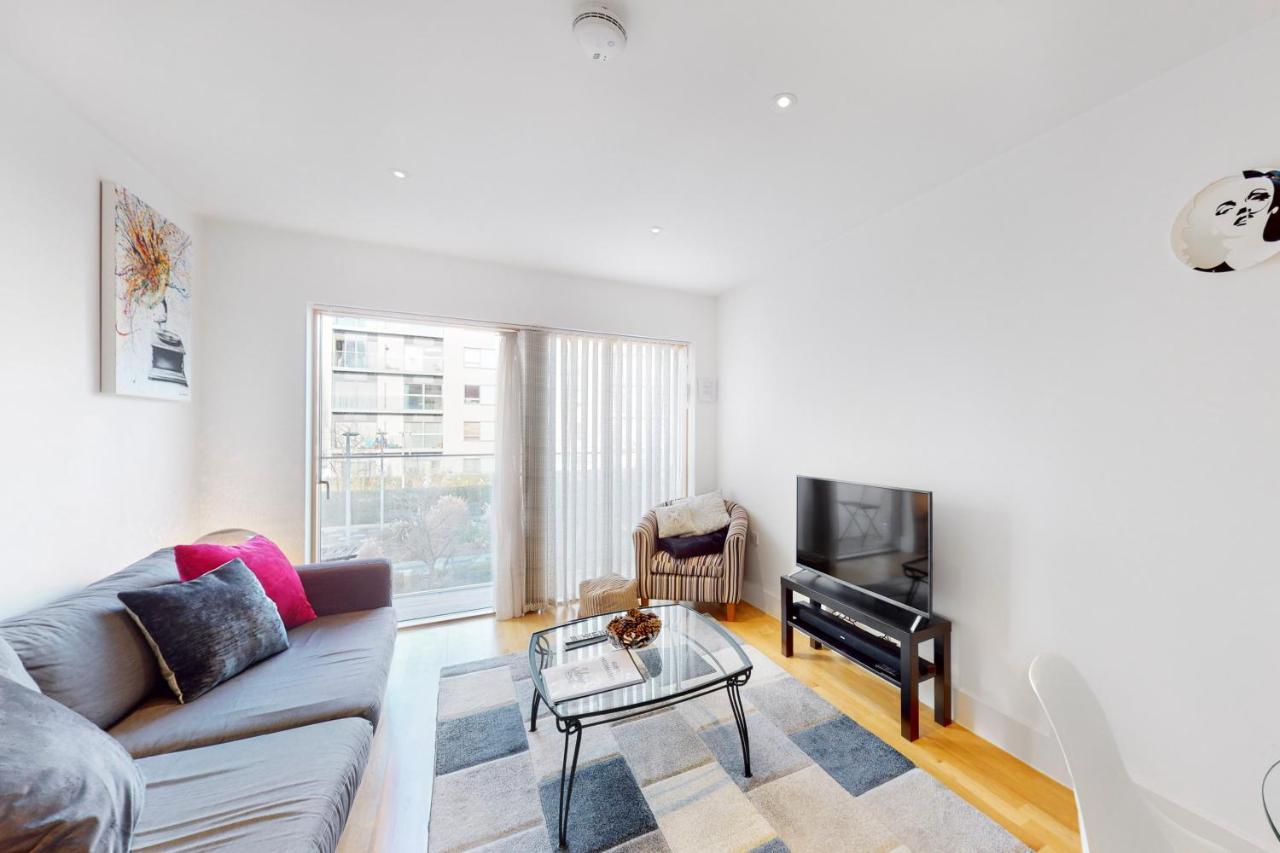 Lovely 1 Bed Apartment In Streatham Londra Exterior foto