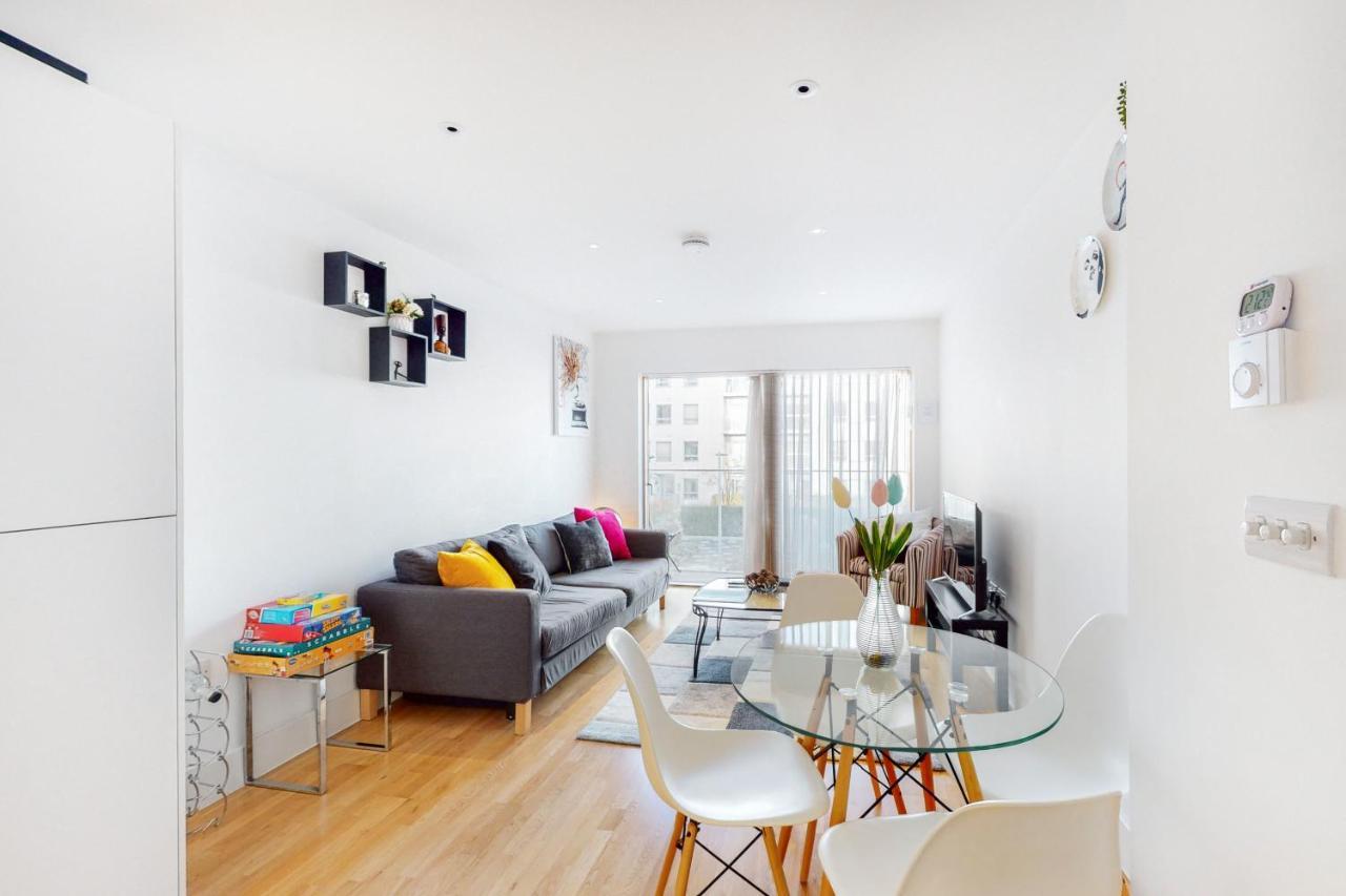 Lovely 1 Bed Apartment In Streatham Londra Exterior foto